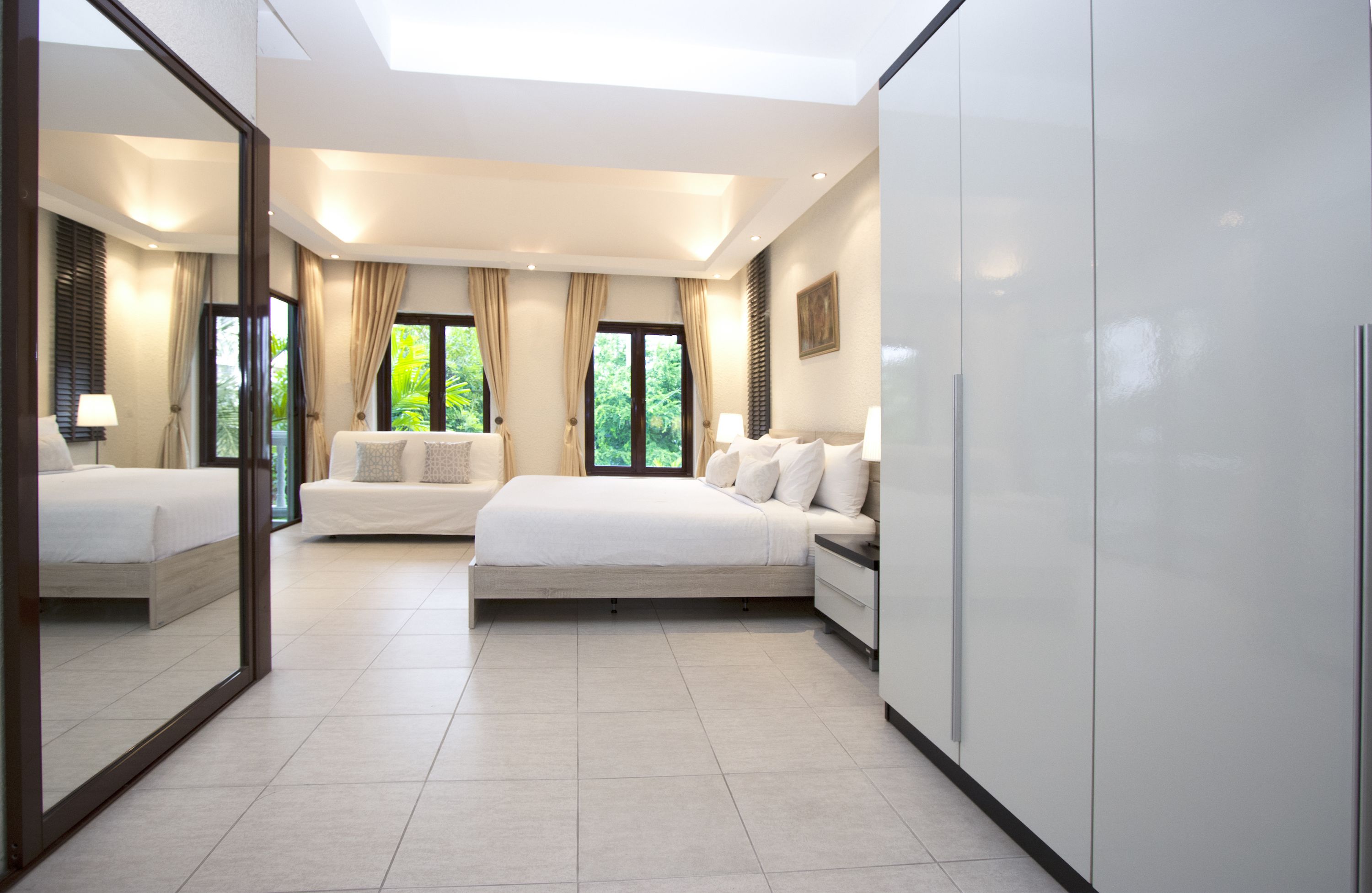 Superior 4-Bedroom Villa with Private Pool and Jacuzzi | Bộ đồ giường cao cấp, két bảo mật tại phòng, trang trí khác biệt 