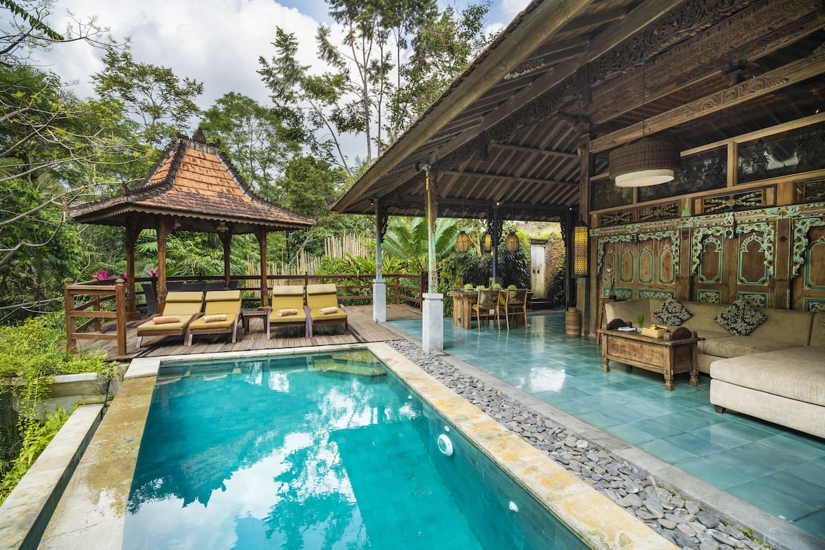 Family Three-Bedroom Villa with Private Pool | 3 bedrooms, desk, iron/ironing board, free cribs/infant beds