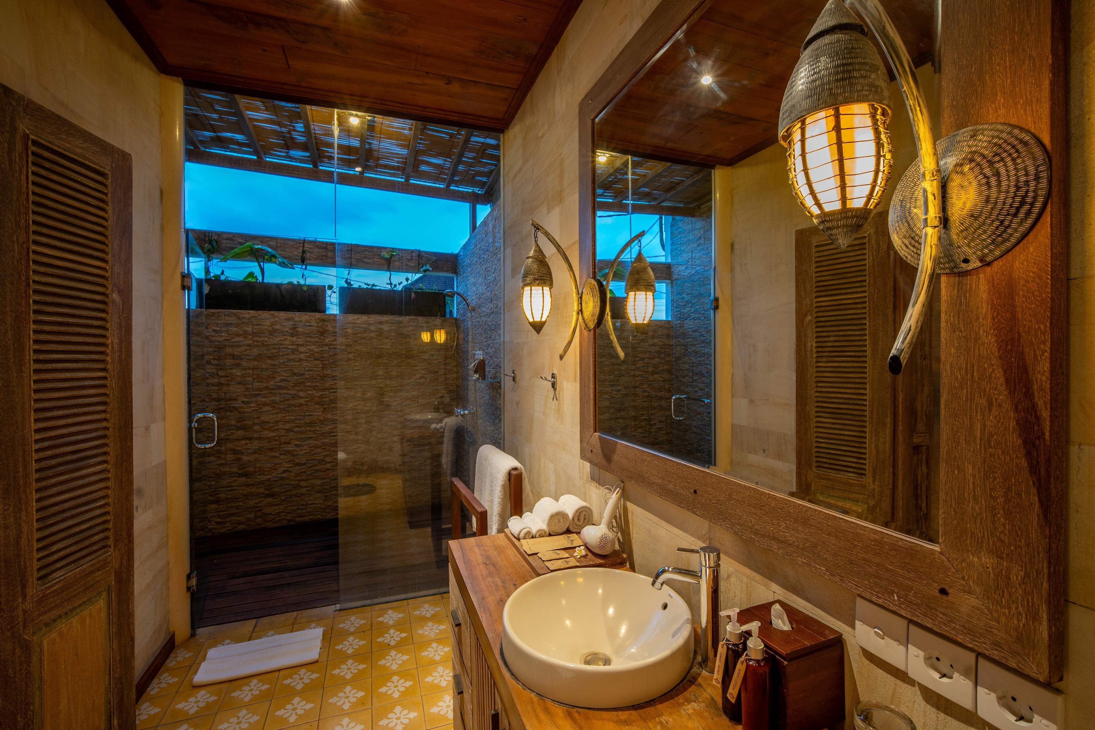 exclusive villa, garden view | bathroom | separate bathtub and shower, rainfall showerhead, free toiletries