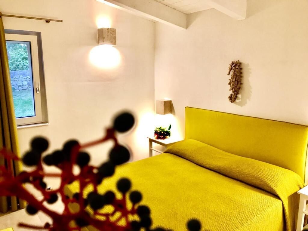 Minibar, desk, soundproofing, free cots/infant beds