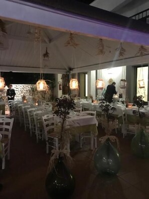 Dîner servi sur place