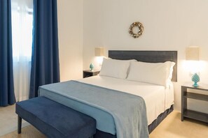 Minibar, bureau, chambres insonorisées, lits bébé (gratuits)