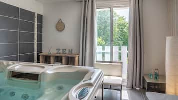 Bain à remous intérieur