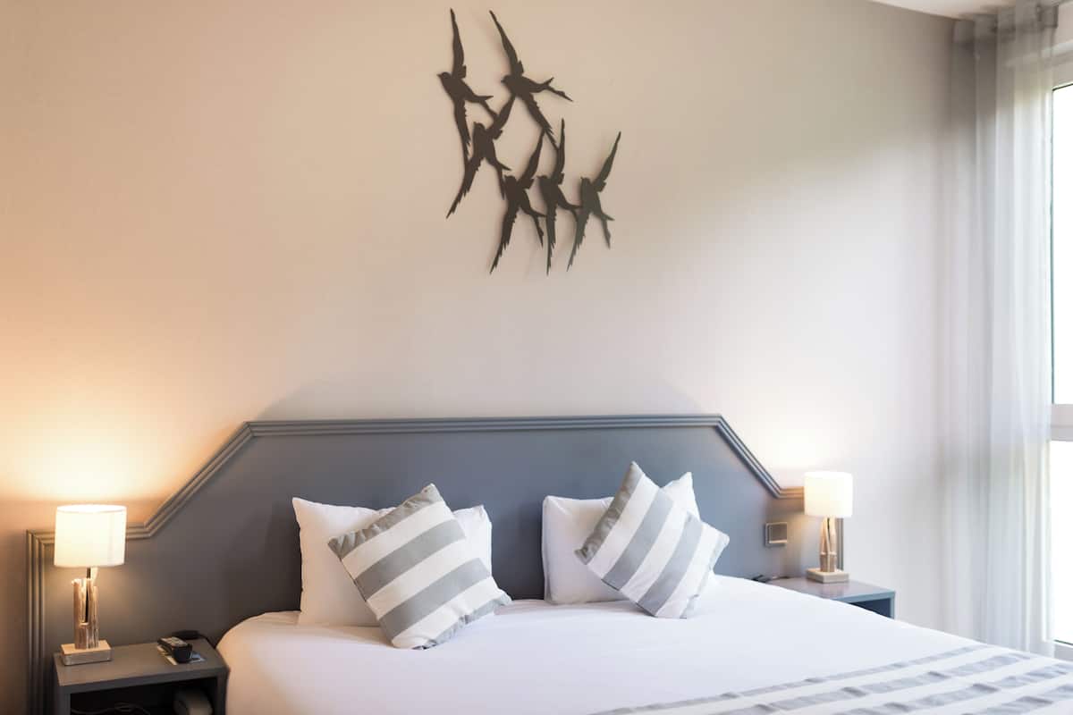 Standard-dobbeltværelse | Skrivebord, gratis baby-/barnesenge, ekstra senge (tillægsgebyr)