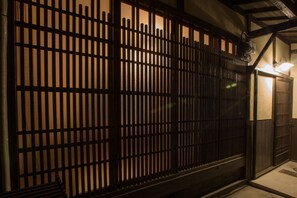 Entrée de l’hébergement