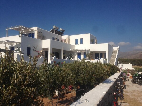 Exterior - Kohili Studios (Paros)