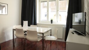 Departamento Confort, 2 habitaciones, refrigerador y microondas | Servicio a la habitación