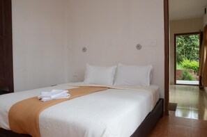 高级双人房或双床房, 1 间卧室, 山景 | 高档床上用品、折叠床/加床（额外收费）、免费 WiFi