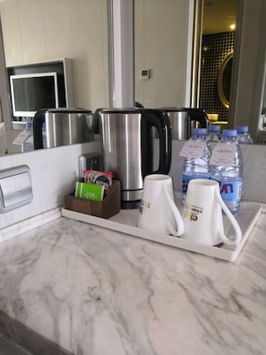 1 Schlafzimmer, Zimmersafe, individuell dekoriert, Schreibtisch
