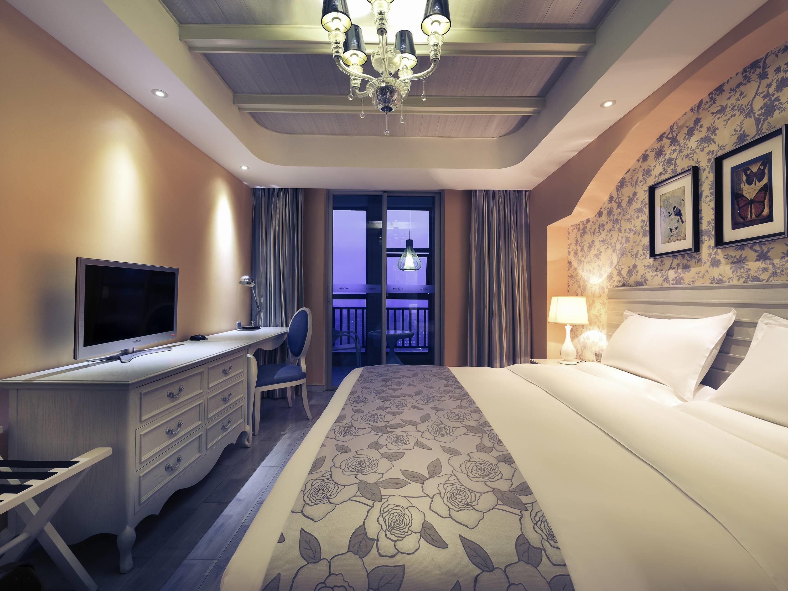 Privilege, Suite, 1 King Bed