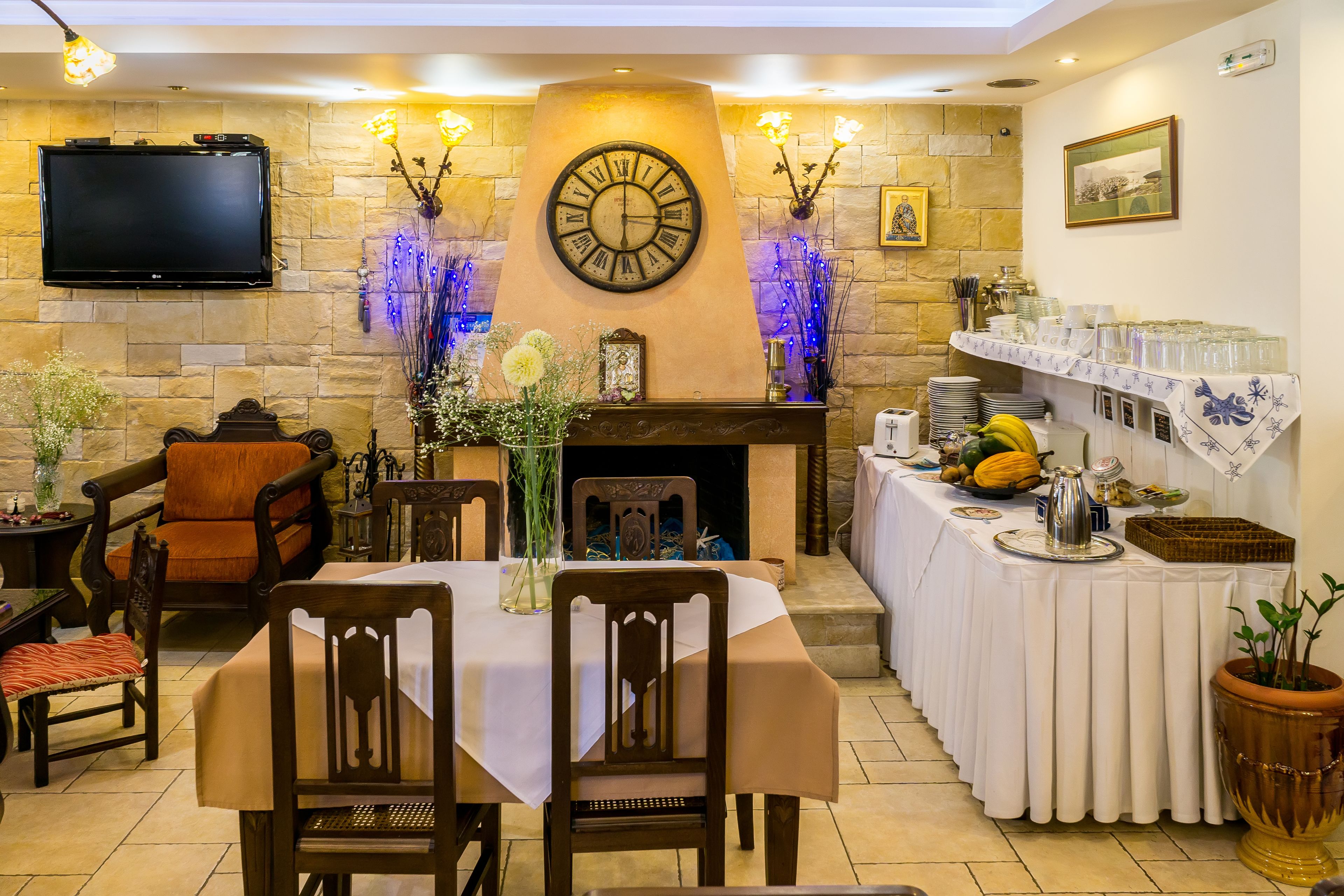 40-inch plasma tv with satellite channels, tv