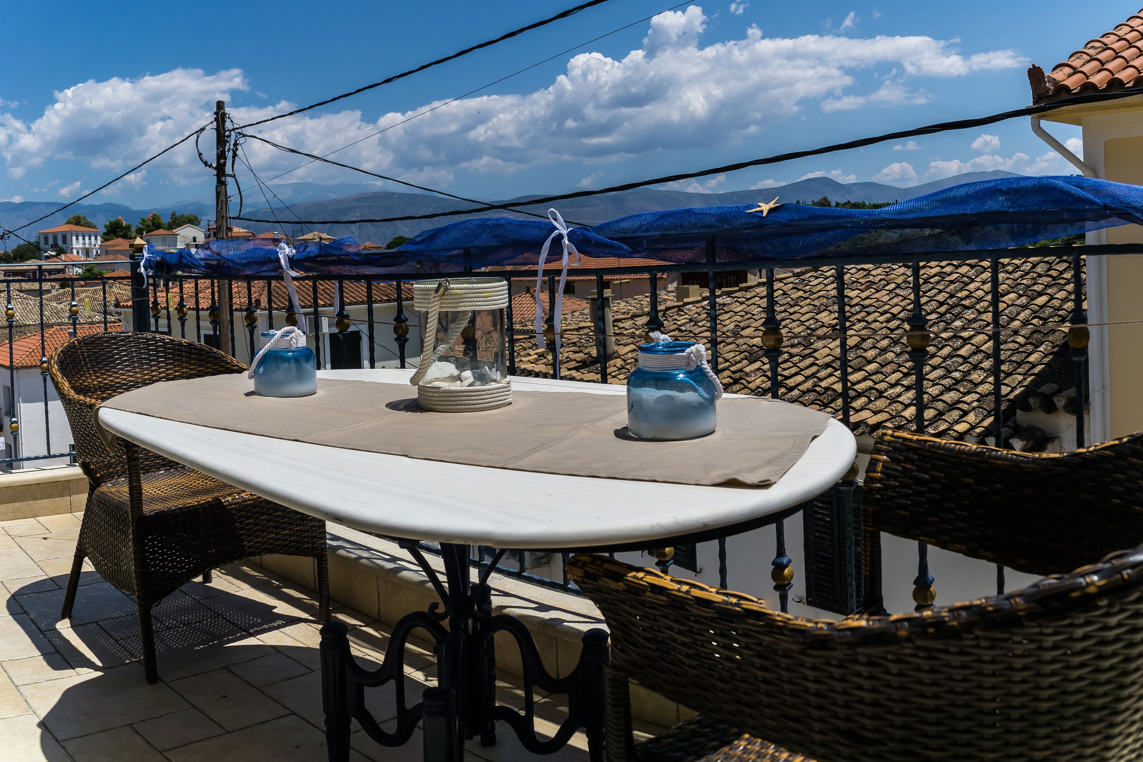 deluxe suite, 1 bedroom, jetted tub, bay view | balcony