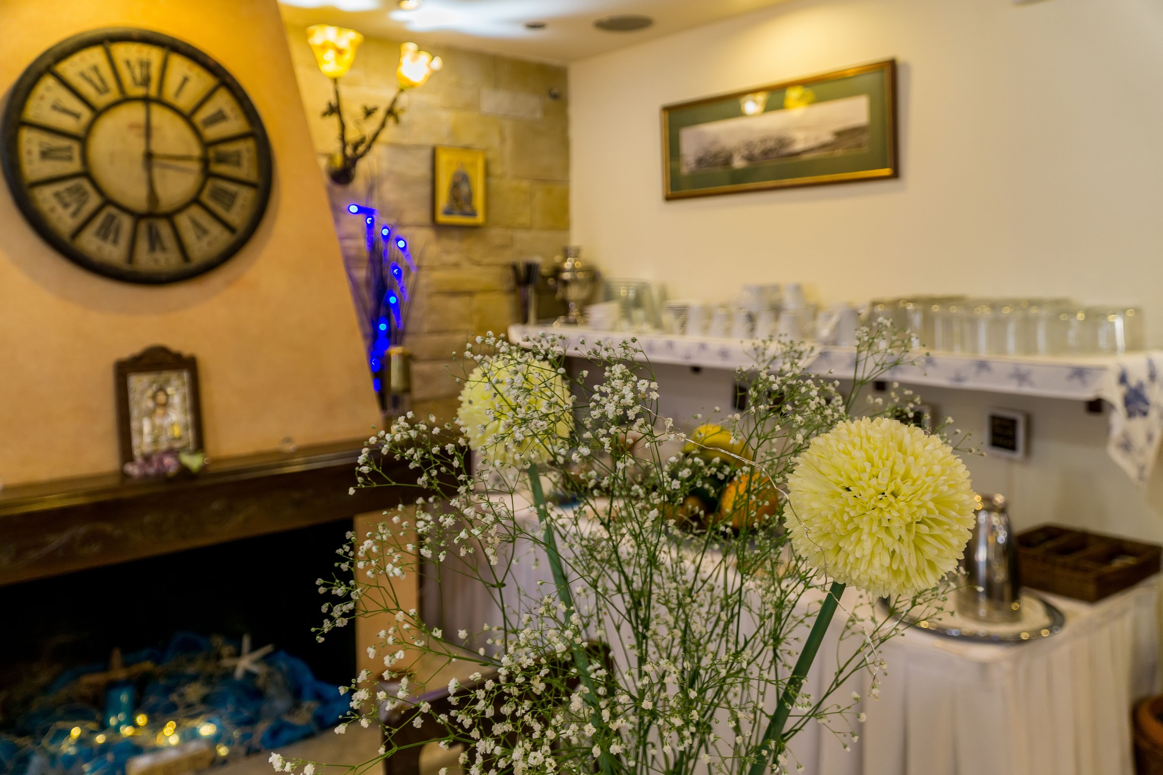 40-inch plasma tv with satellite channels, tv