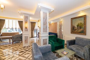 Sala de estar en el lobby
