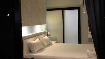 Bộ đồ giường kháng dị ứng, bàn, phòng cách âm