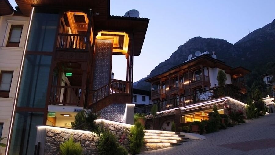 Otel Azmakhan