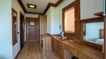 Standard Room, Mountain View | Free minibar items, in-room safe, soundproofing, free cots/infant beds