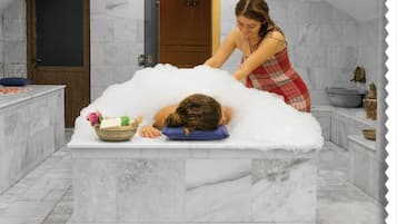 Sauna, hammam, soins d'aromathérapie, massages aux pierres chaudes