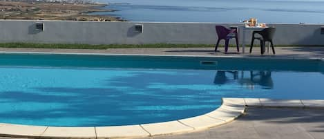 Outdoor pool, pool loungers