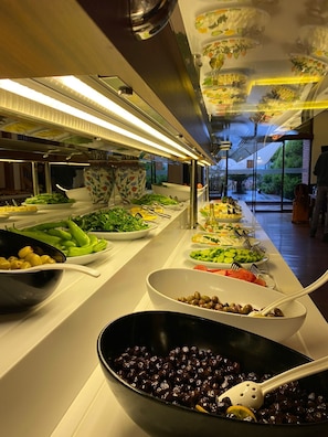 Free daily buffet breakfast - Hotel Lotus Spa&Sport Akyaka (Ula)