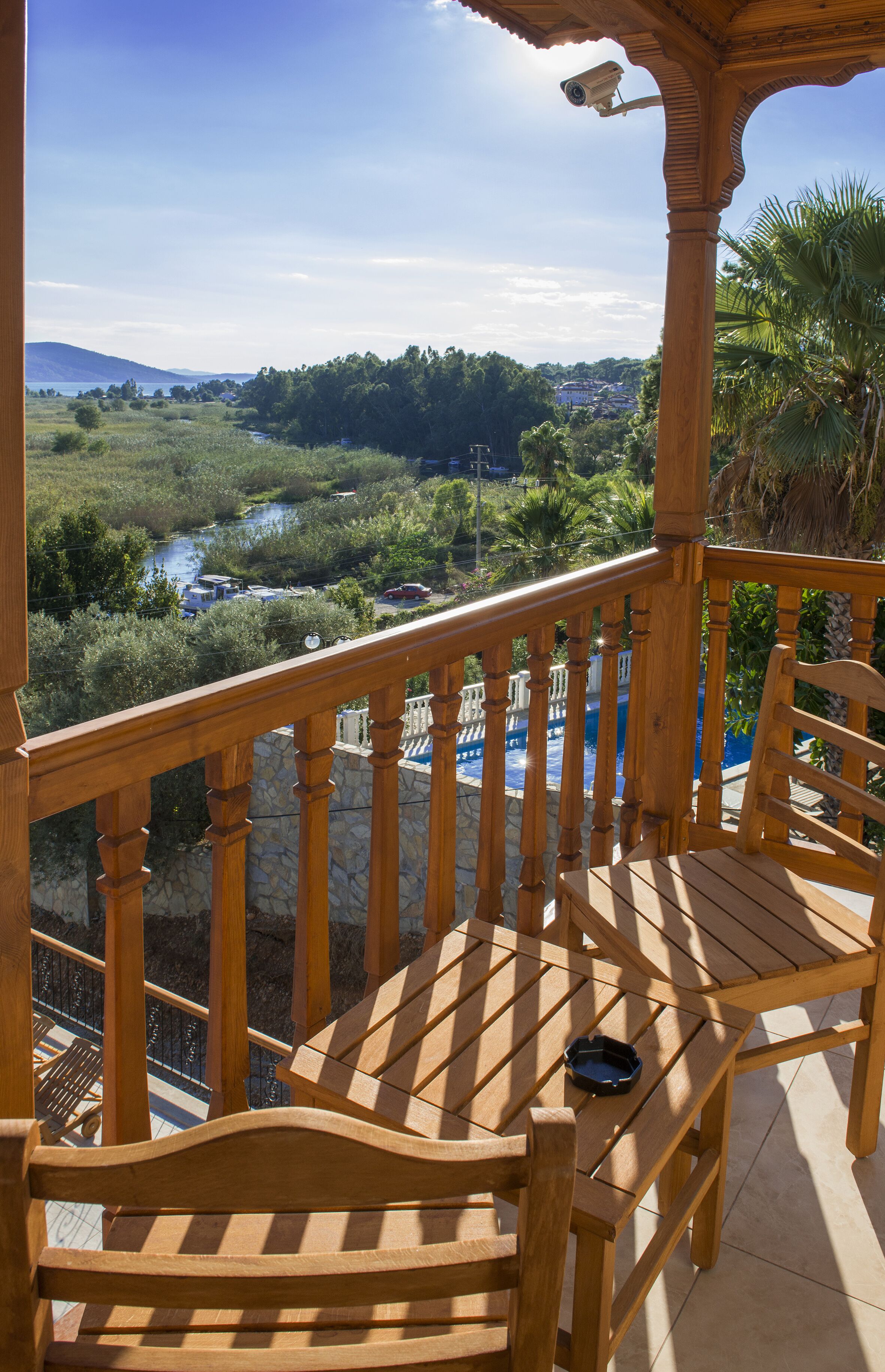 Room, Corner | Free minibar items, in-room safe, soundproofing, free WiFi