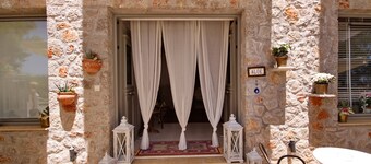 Aloe Luxury Apartments & Suites