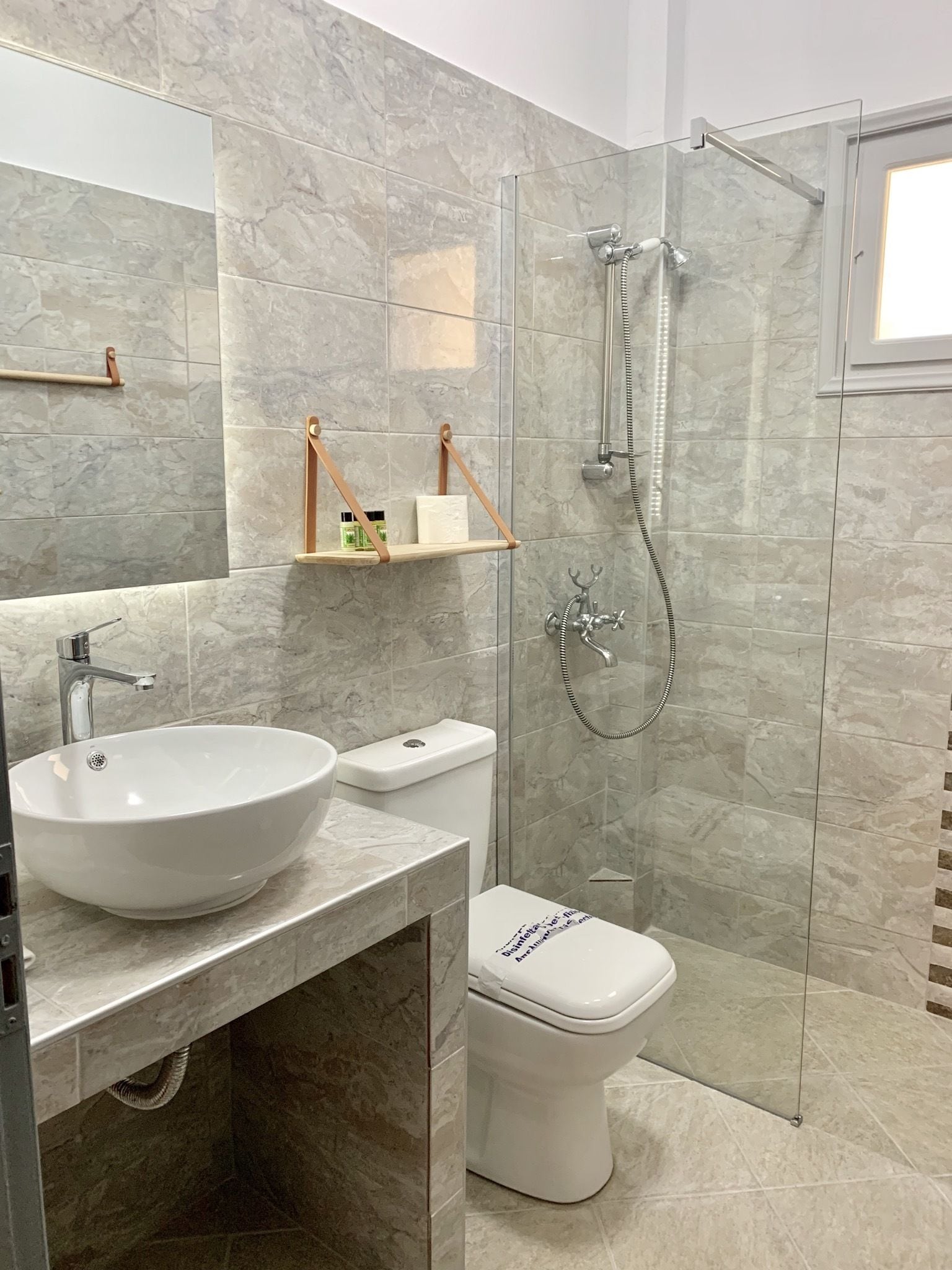 shower, free toiletries, hair dryer, slippers