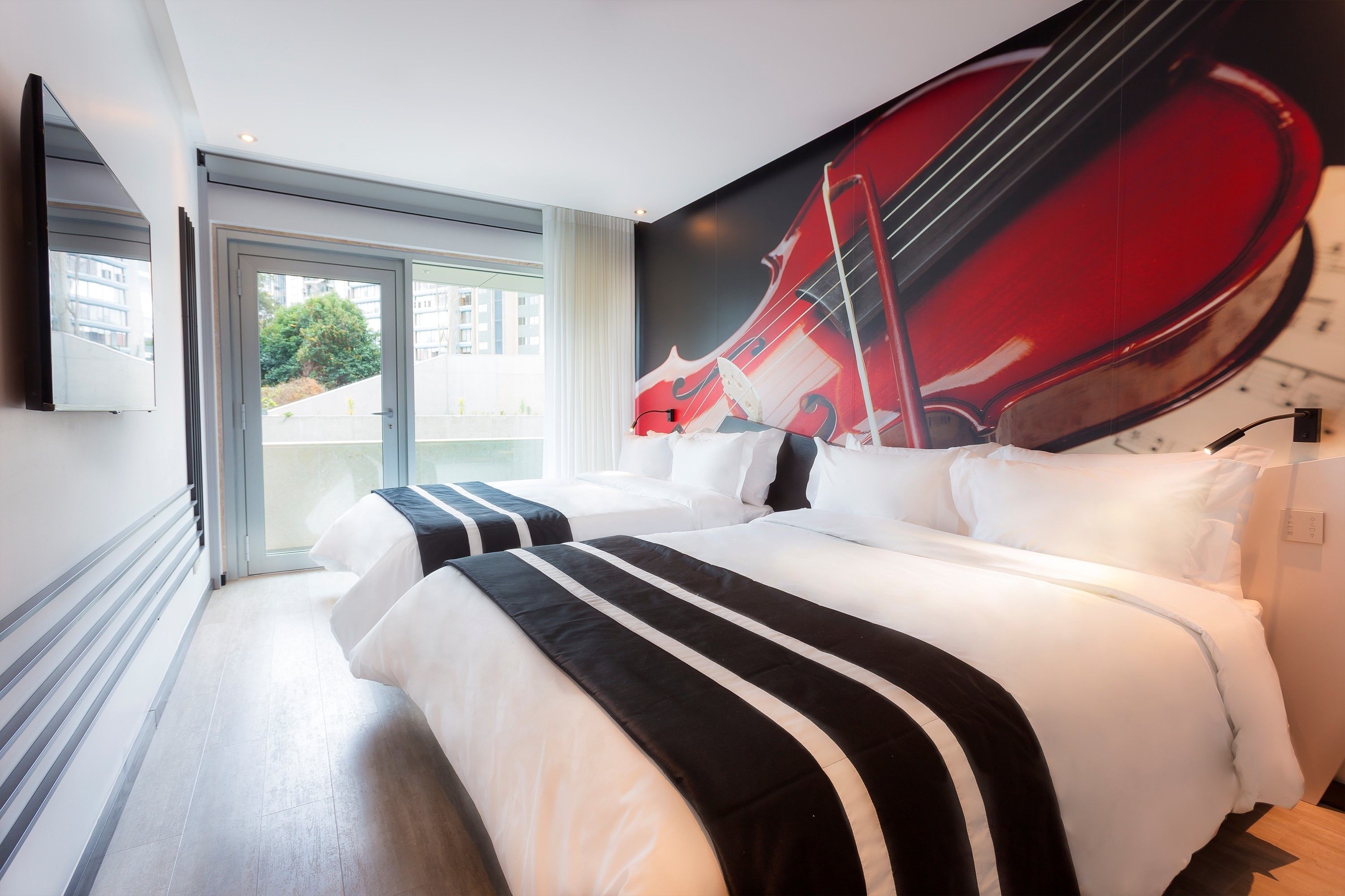 in-room safe, desk, soundproofing, free wifi