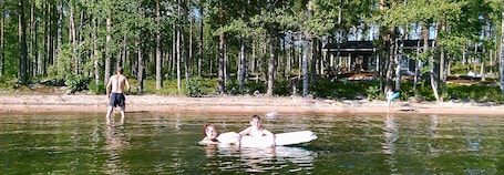 Playa privada, sillas reclinables de playa, vóleibol de playa