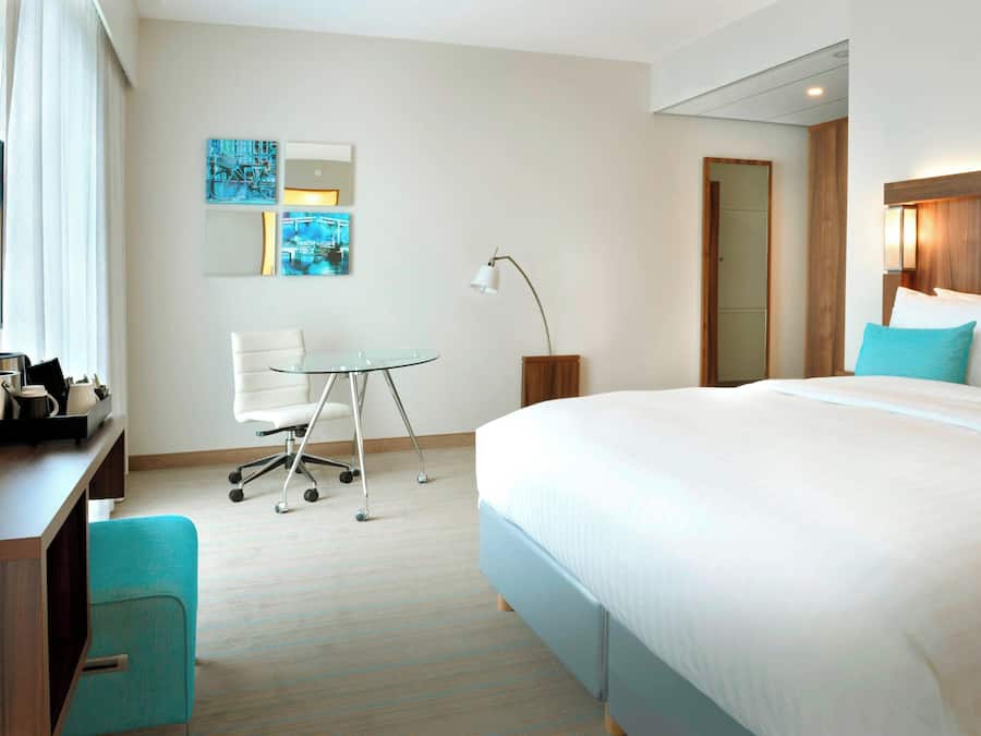 1 bedroom, in-room safe, desk, soundproofing