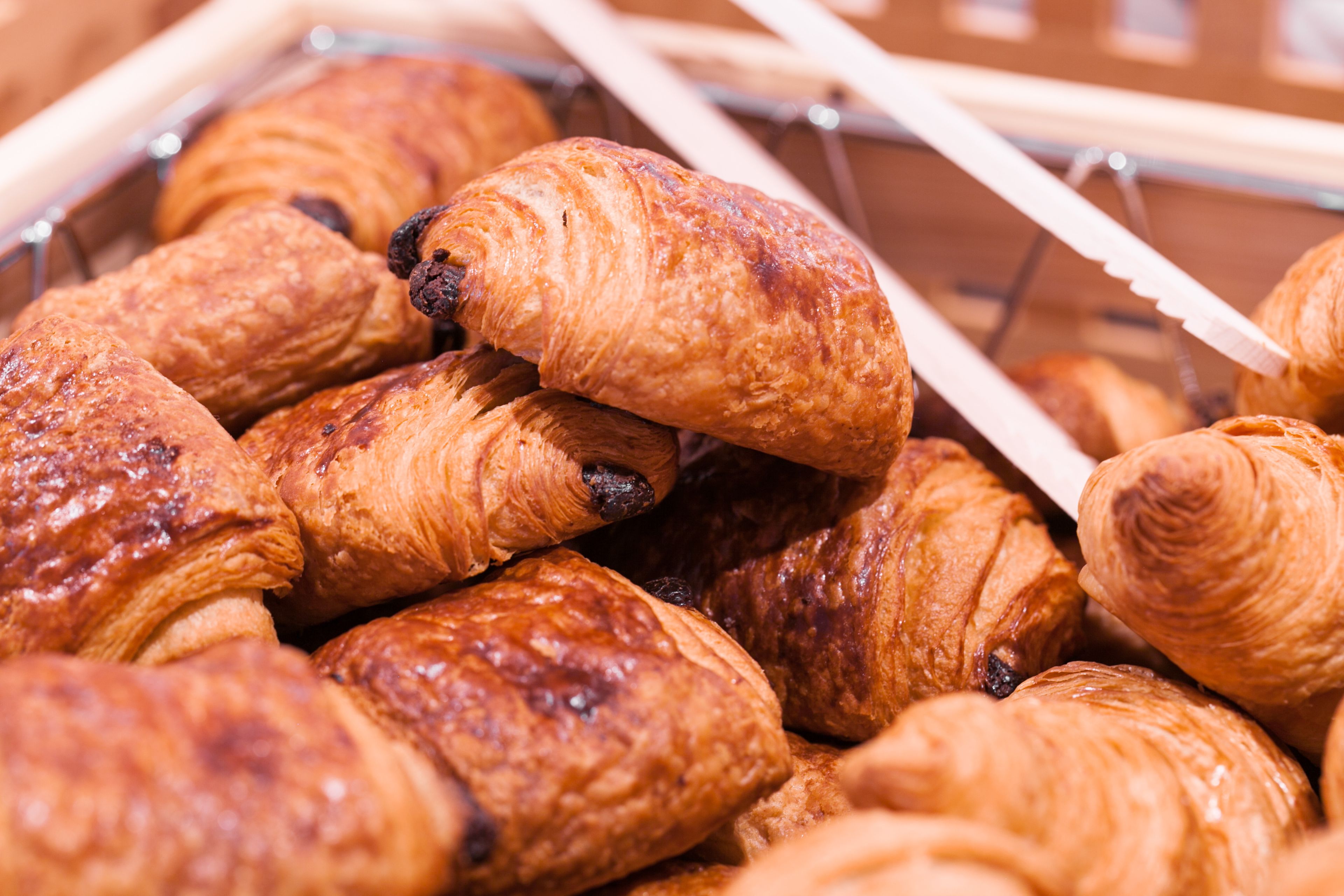 每日供應自助早餐 (每人 EUR26)