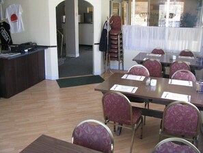 Breakfast, lunch and dinner served