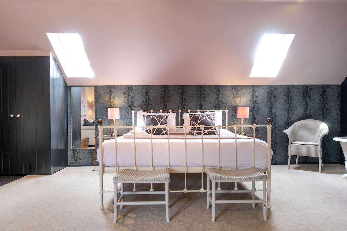 hypo-allergenic bedding, individually decorated, individually furnished