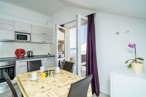 Apartment (Villa Samba - Standard One-Bedroom Ap) | Private kitchen | Fridge - Villa Samba (Zupa dubrovacka)