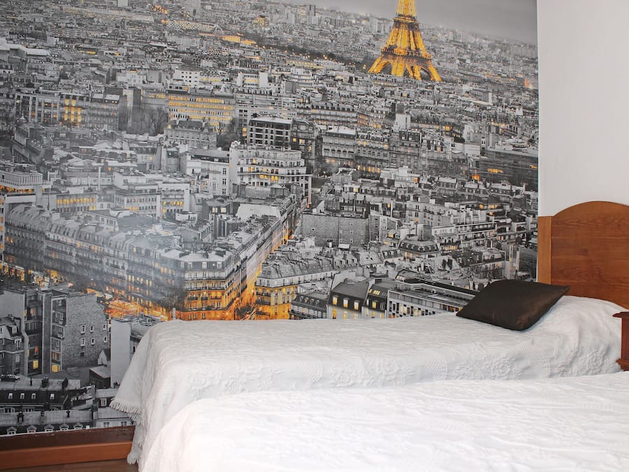 Habitación económica con 2 camas individuales (Shared Shower) | Wifi gratis y ropa de cama