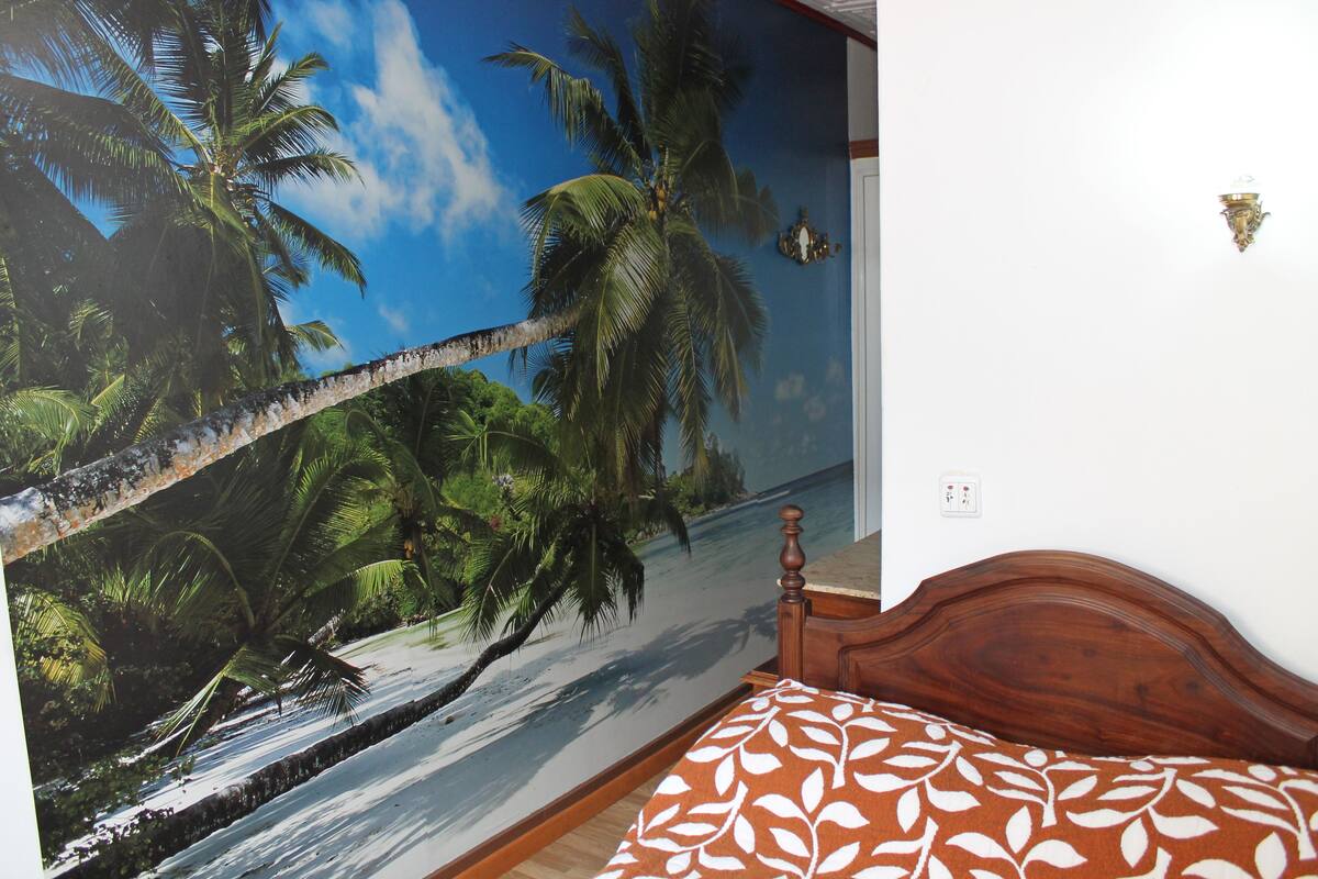 Economy Double Room (Shared Shower) | WiFi (free), bed sheets