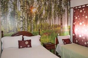 Standard Quadruple Room, Private Bathroom (& Extra Bed) | Free WiFi, bed sheets - Pensão França (Porto)