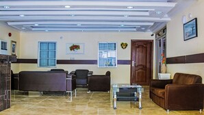 Interior entrance - Béni Gold (Lagos)
