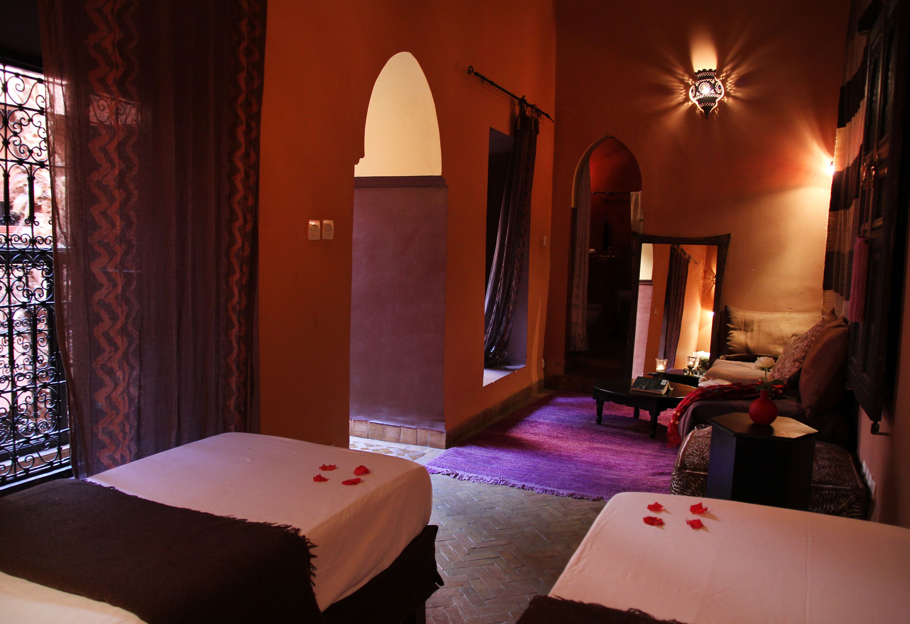 Premium bedding, in-room safe, individually decorated