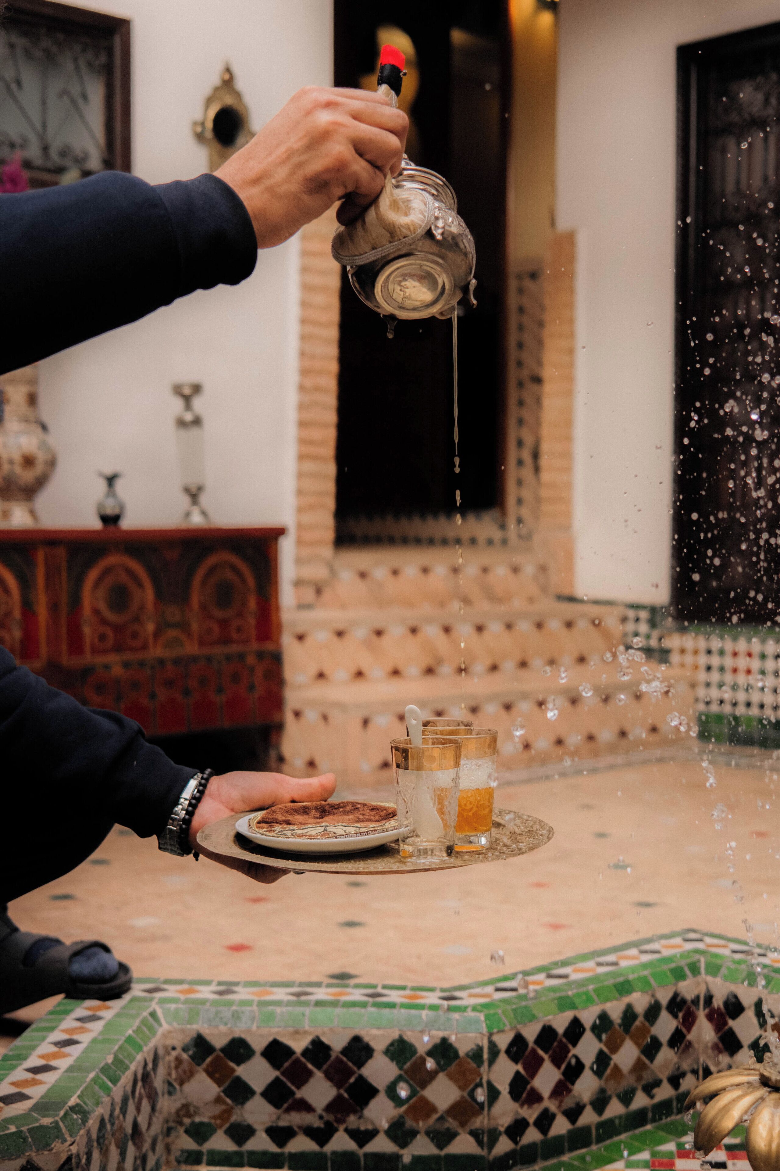 Breakfast, lunch, dinner served; local and international cuisine 