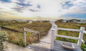 Coastal Beach House (4 Bedroom Exclusive Home) | Terrace/patio - Luxury Homes by BeachTime Rentals Indian Rocks Beach (Indian Rocks Beach)