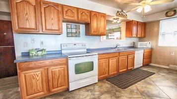 Gulf Sunset Oasis (3 Villa Private Resort) | Private kitchen | Full-sized fridge, microwave, coffee/tea maker, cookware/dishes/utensils