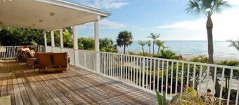 Luxury Homes by BeachTime Rentals Treasure Island
