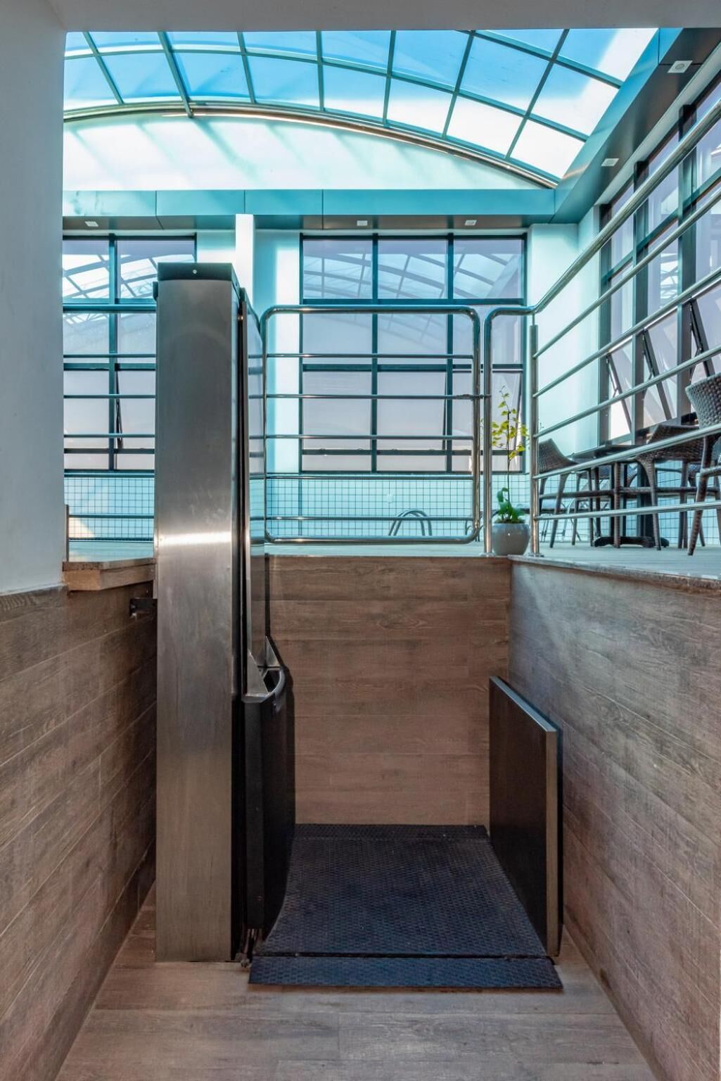 indoor pool, pool loungers