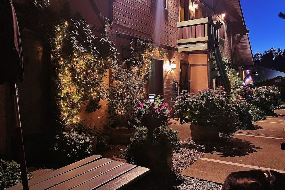 The North Shore Inn