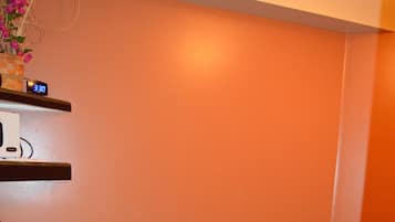 Sauna, steam room, Turkish bath, manicures and pedicures