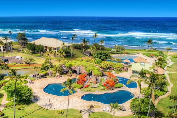 4 outdoor pools