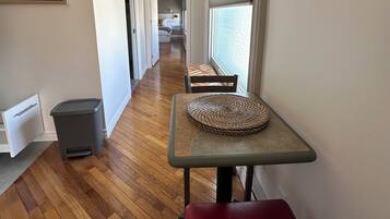 Executive Suite (No Pets Allowed) | Private kitchen