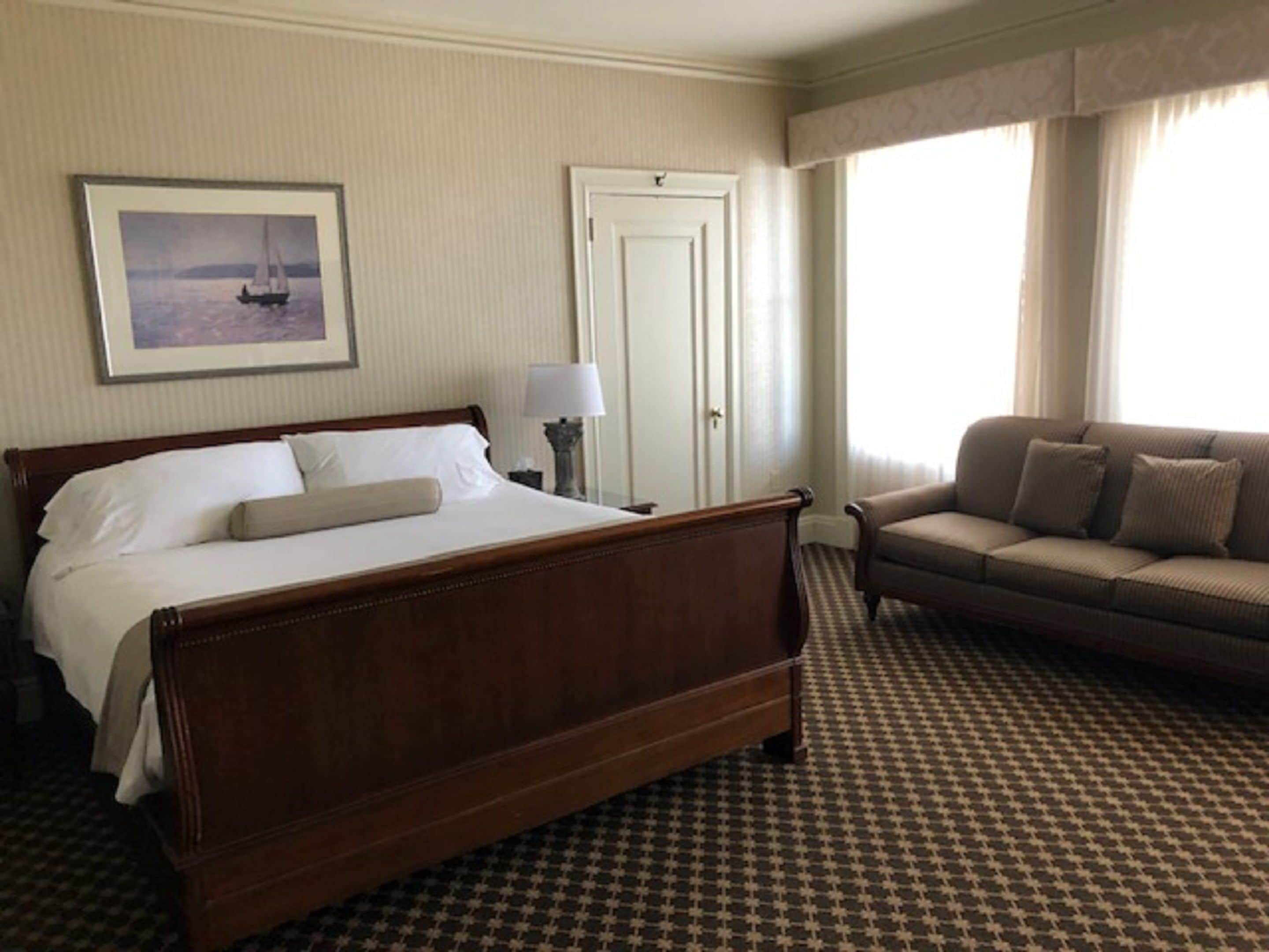 standard room | bathroom | shower, free toiletries, hair dryer, towels