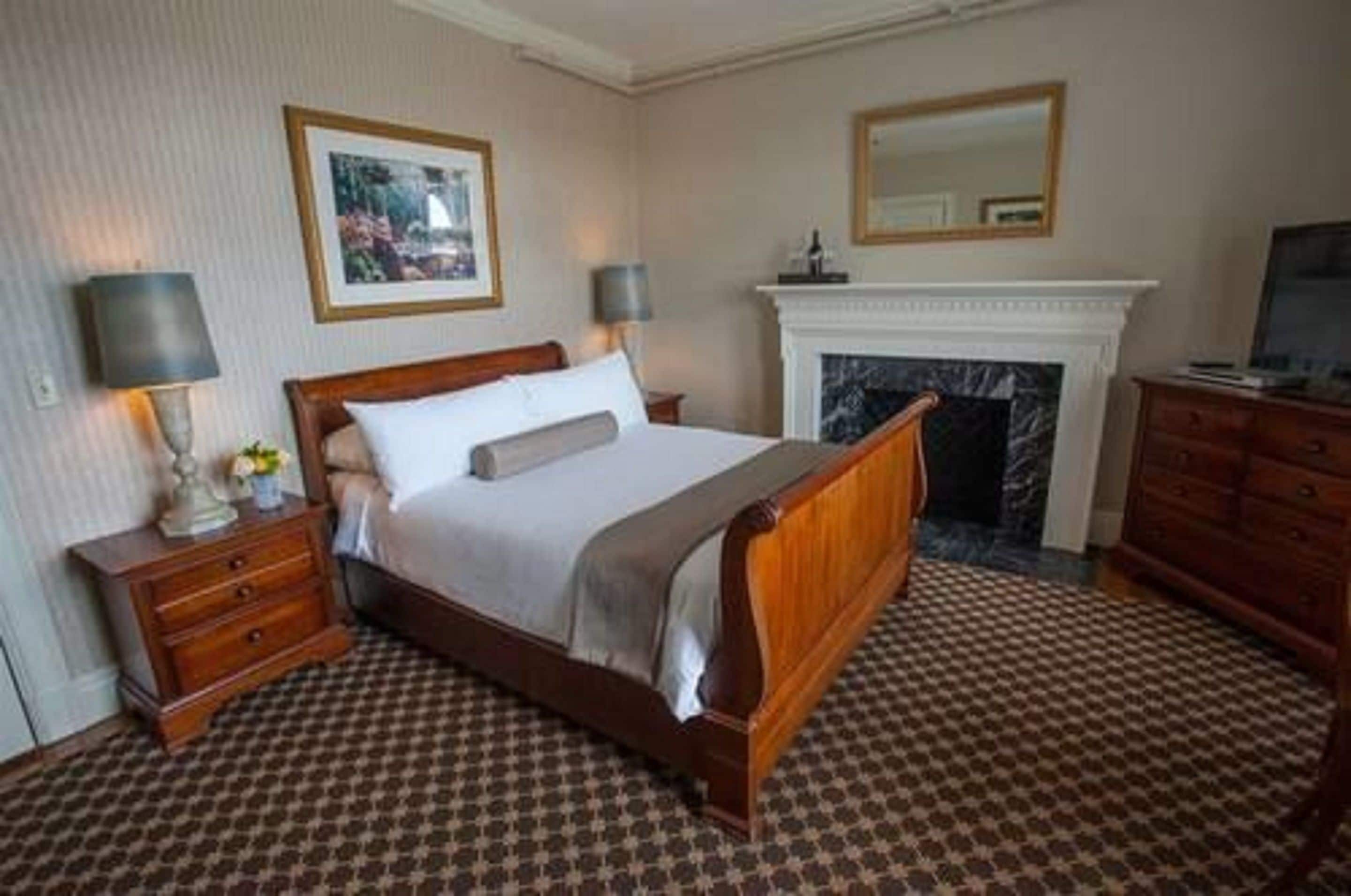standard room | premium bedding, iron/ironing board, free wifi, bed sheets